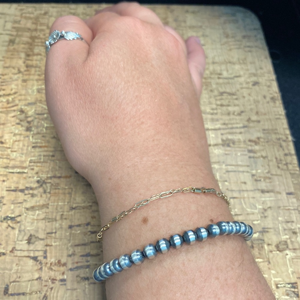4 mm Navajo pearl stretch bracelet! 100% authentic and sterling silver!